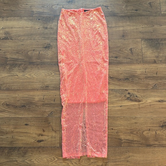 Gorgeous Sparkly Sequin Skirt NWT - Picture 1 of 9